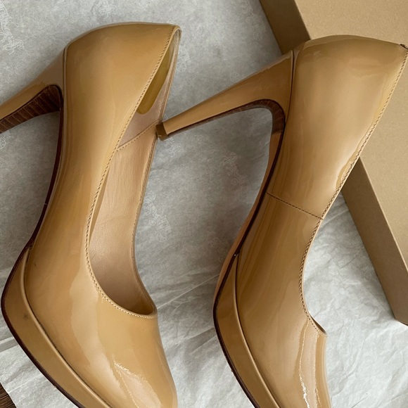 Cole Haan high heel shoe size 7 - Picture 4 of 7